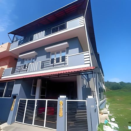 Cloudy Adobe Villa Madikeri Exterior foto