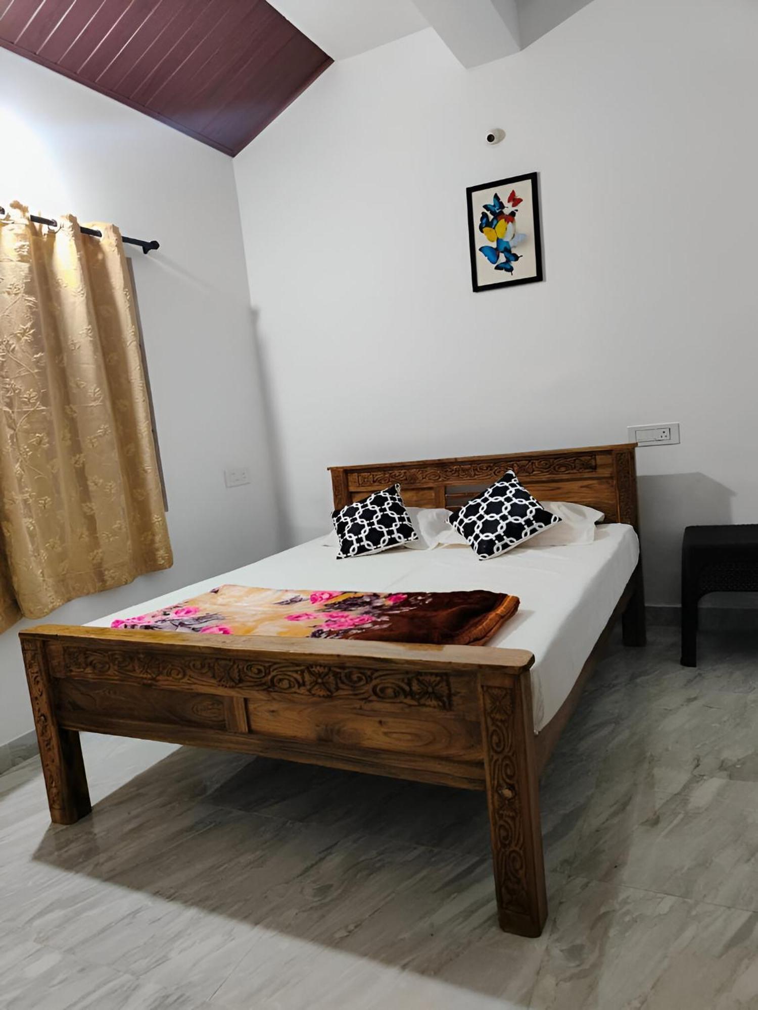 Cloudy Adobe Villa Madikeri Exterior foto