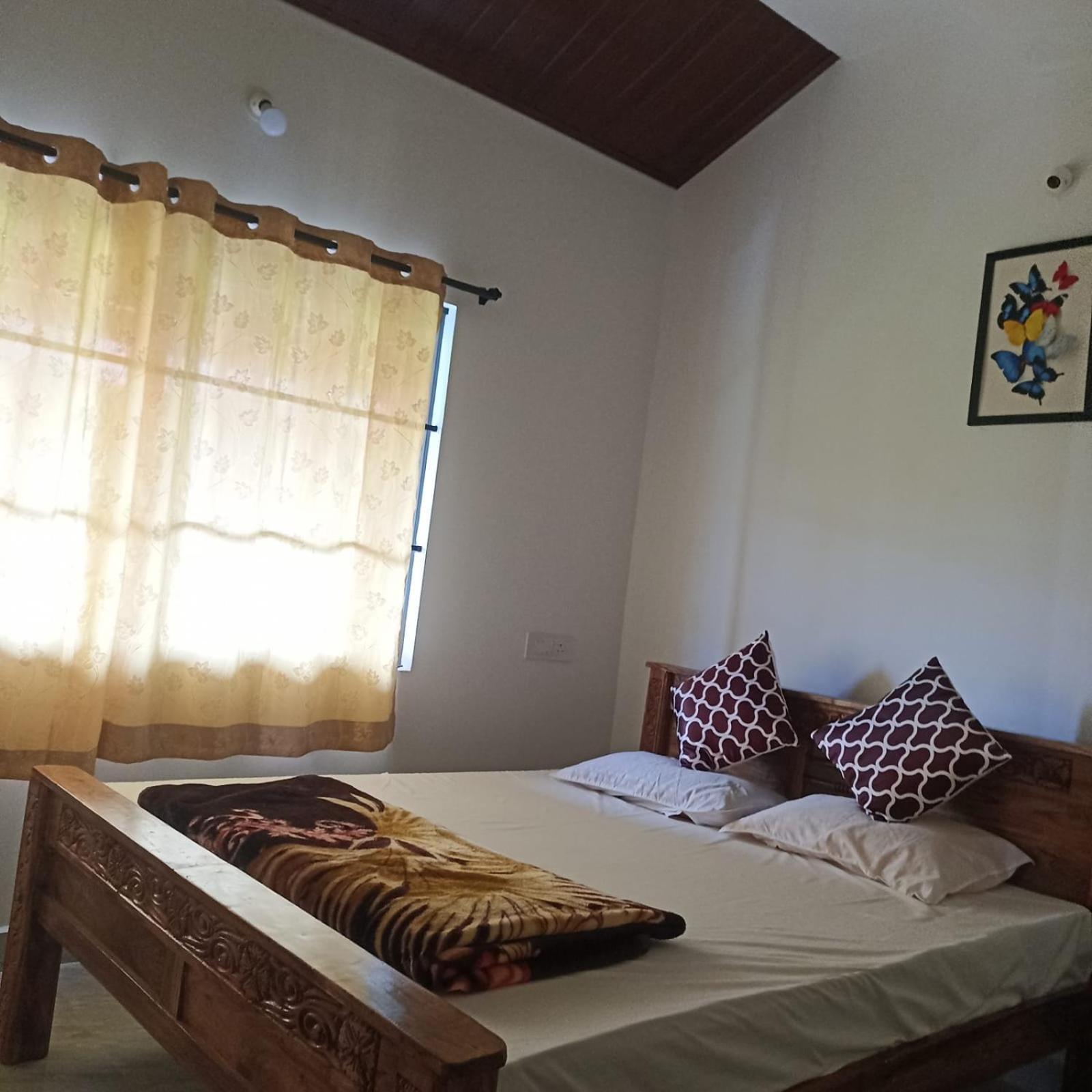 Cloudy Adobe Villa Madikeri Exterior foto